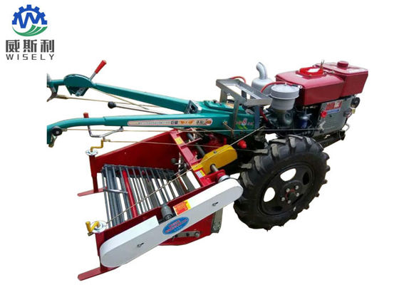 Chine Promenade de deux roues derrière la mini moissonneuse de pomme de terre de tracteur avec siège arrière fournisseur