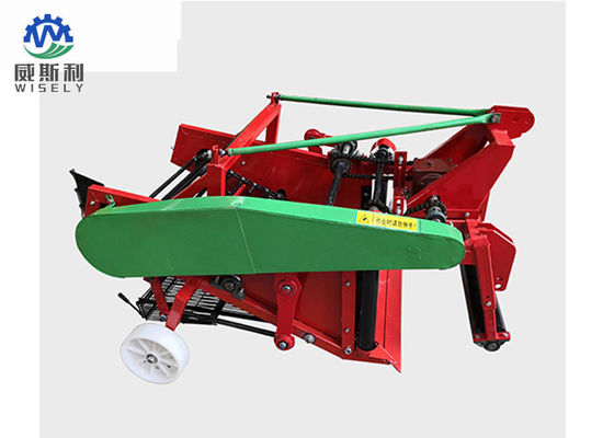Chine Le tracteur automatique de récolteuse d'arachide de 2 rangées conduit 300-400 millimètres de profondeur de récolte fournisseur